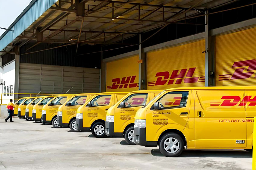 DHL仓库.jpg